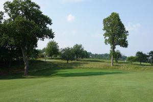 Roaring Gap 16th Approach